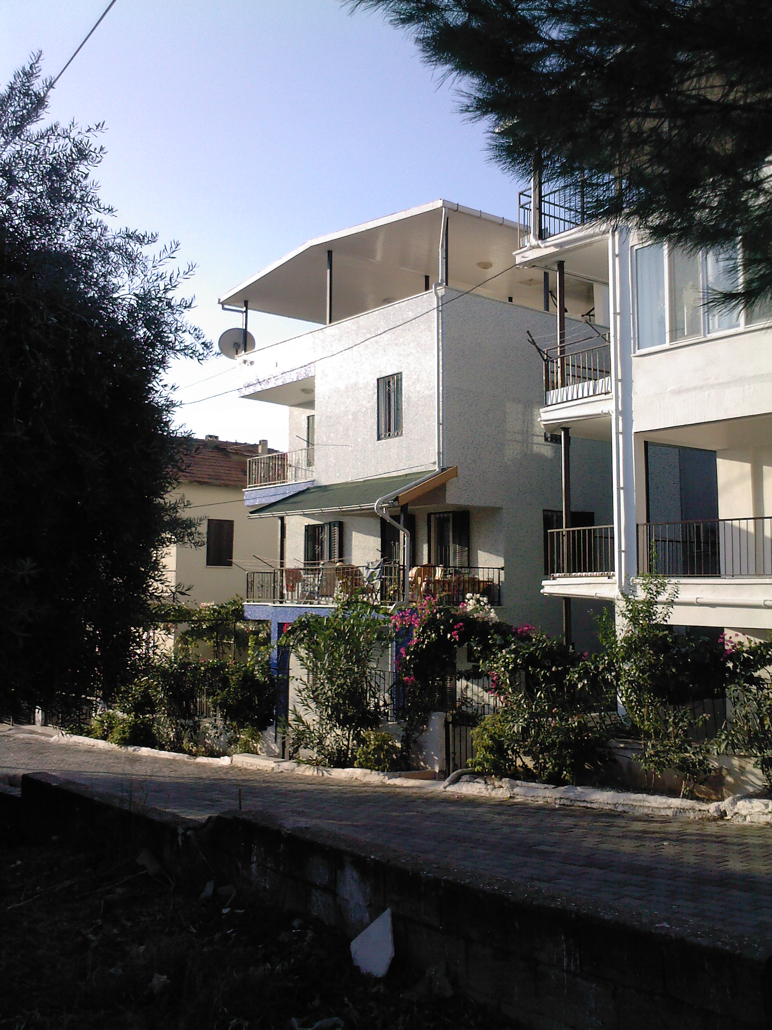 Sommerhaus Sücüllü von rechts Sommerhaus Sücüllü von rechts